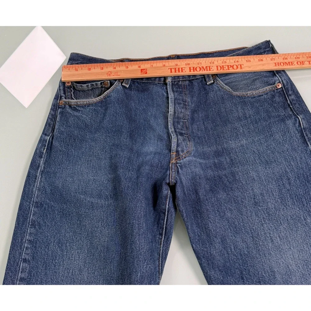 VTG 90s Levi's 501 Button Fly Denim Jean Mens 34x29 Blue Straight Fit DadCore